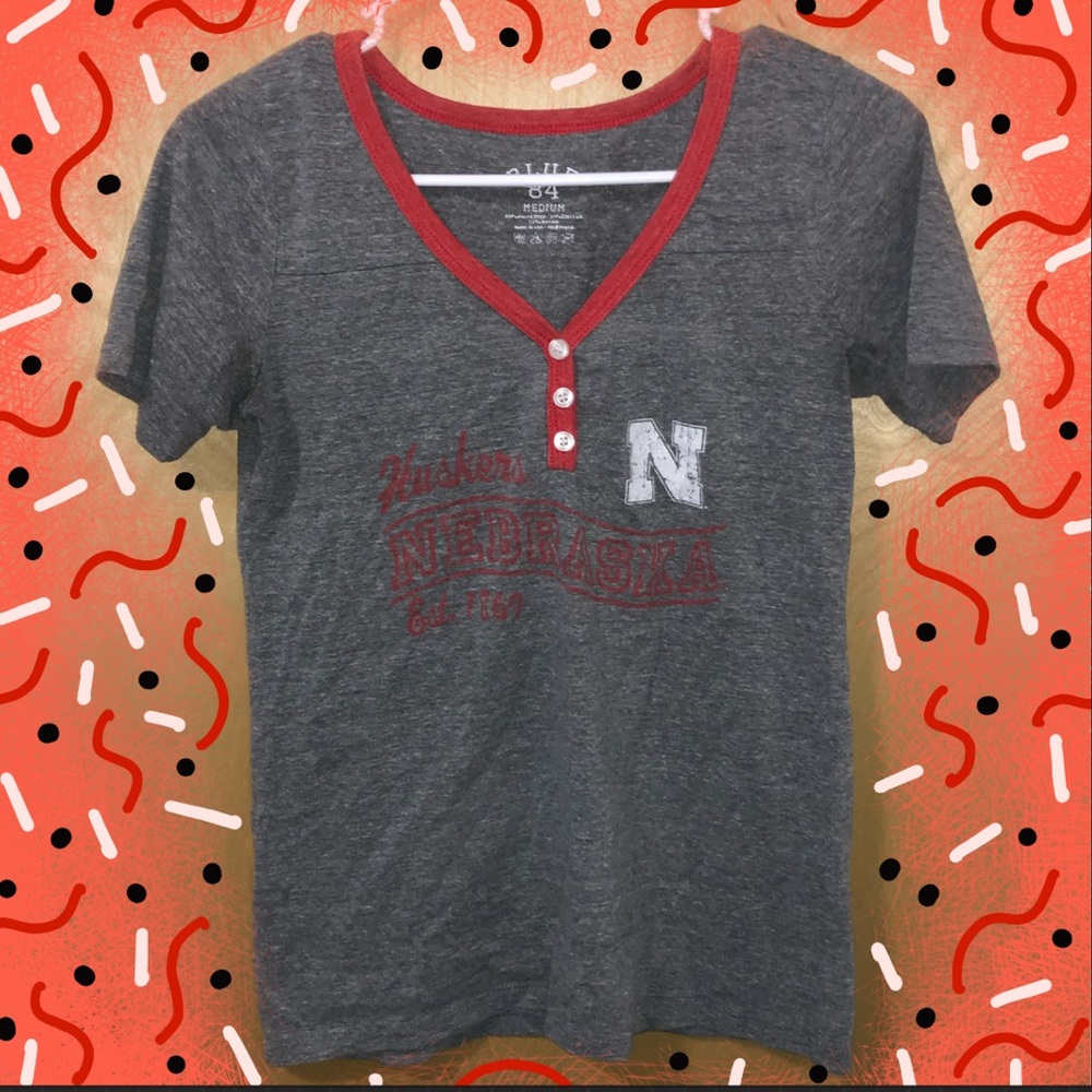 Huskers V-Neck T-shirt